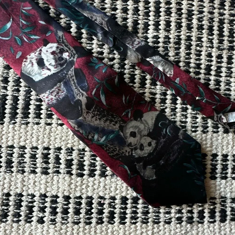 Last kingdom panda vintage tie